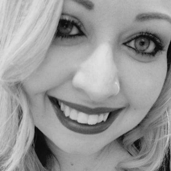 Meet your Posher, Jennie - Picture 2 of 2